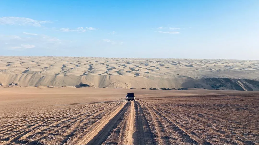 Driving down the long plains toward the Kunene River